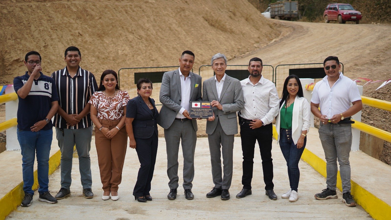 En Puyango se inauguraron puentes financiados por la Embajada de Japón